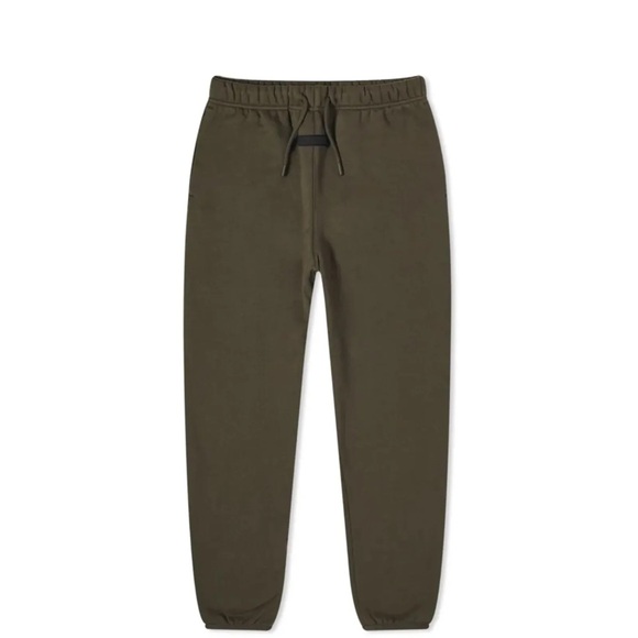 Fear of God Essentials Kids Sweat Set with T-Shirt - Picture 2 of 3